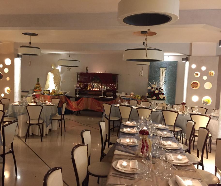 Hotel Ristorante Cavaliere Scario Exterior foto